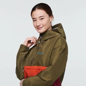 Cielo Rain Anorak in Oak color